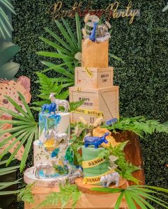 Towers of cake - Party centerpiece