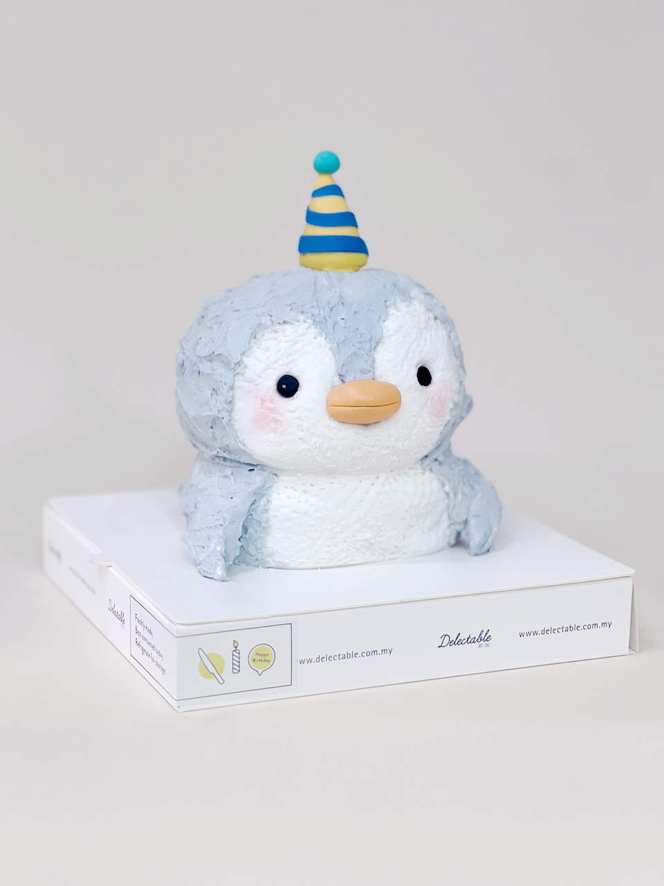 Penguin 3d Cake