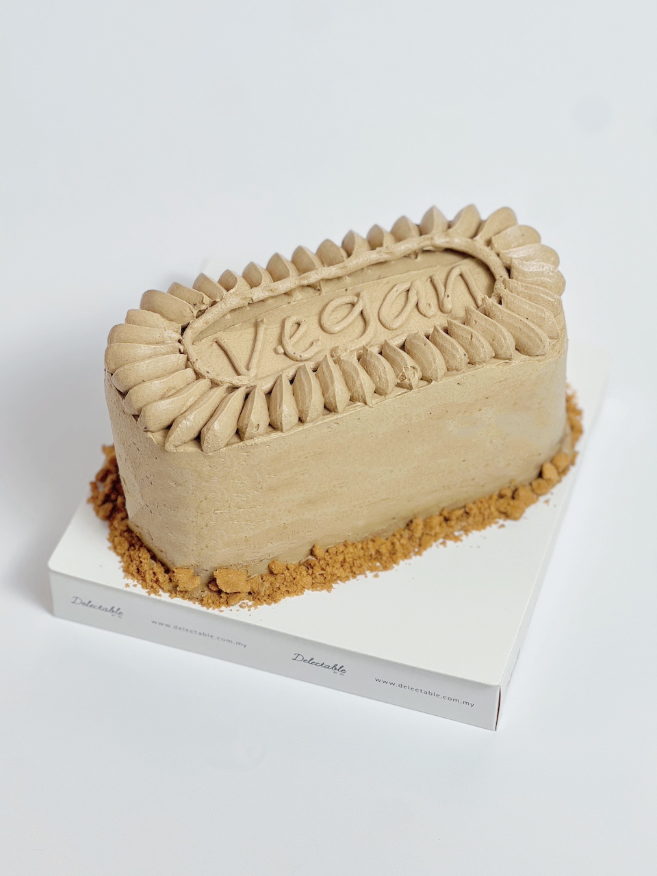 Vegan Biscoff Cake